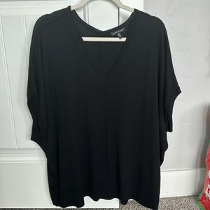Eileen Fisher black sweater t-shirt tunic v-neck 100% Merino Wool in size Medium